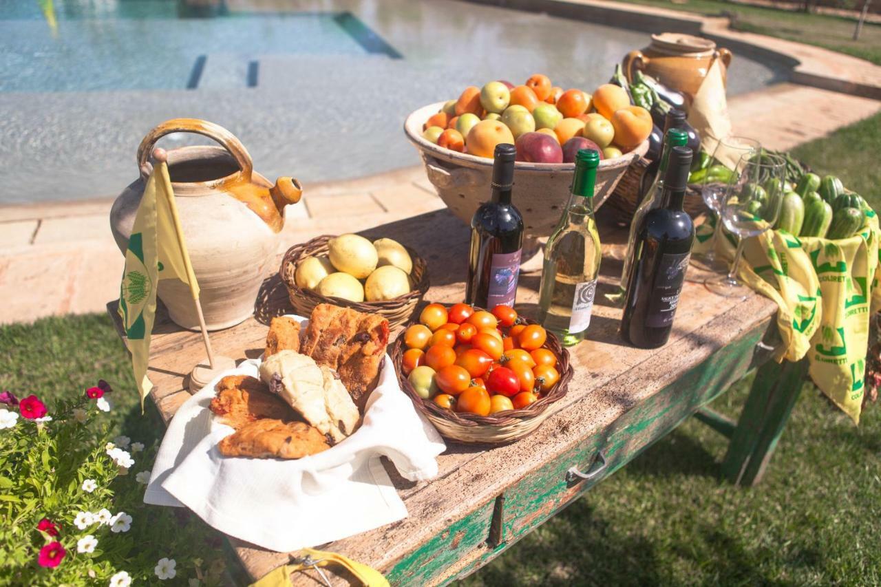 Agriturismo Li Calizzi Arte E Natura Novoli Buitenkant foto